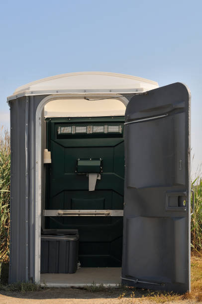 Portable Toilet Options We Offer in Tamiami, FL